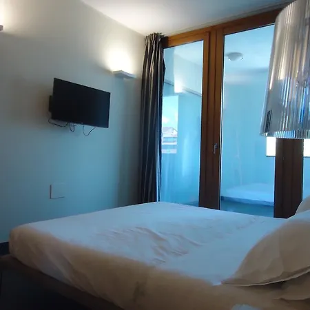 Suite Rooms Cosenza Exterior photo