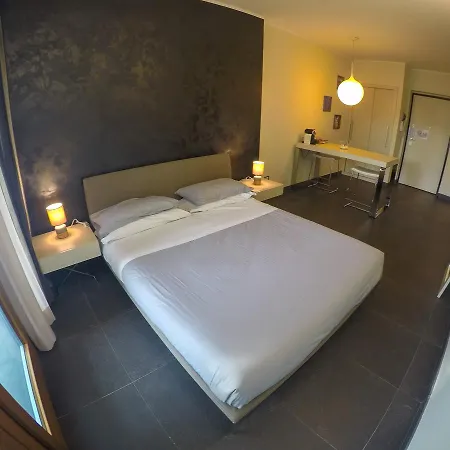 Suite Rooms Cosenza Exterior photo