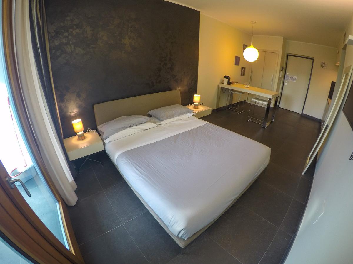 Suite Rooms *