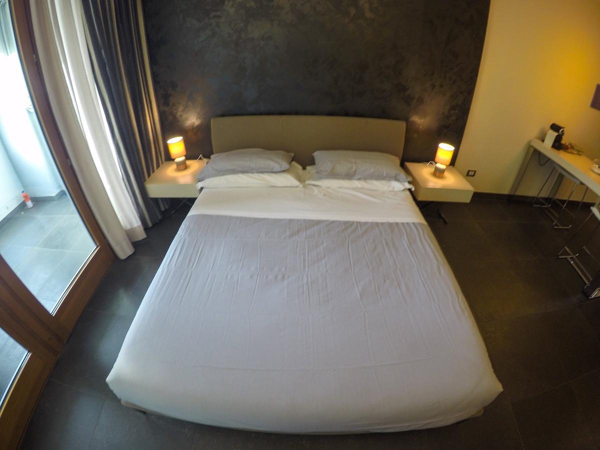 Suite Rooms *